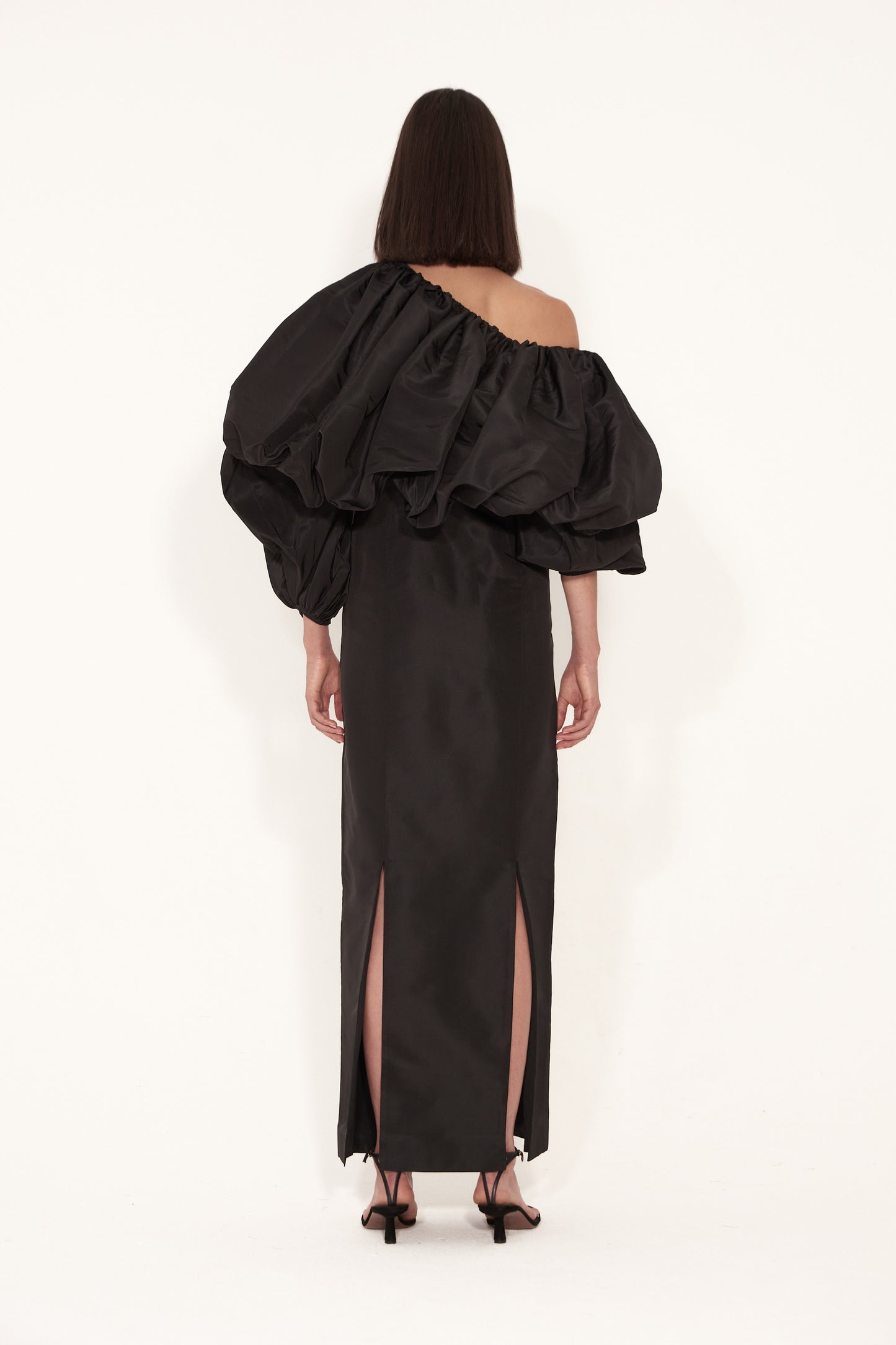 Asymmetric Puff sleeves dress in silk Faille