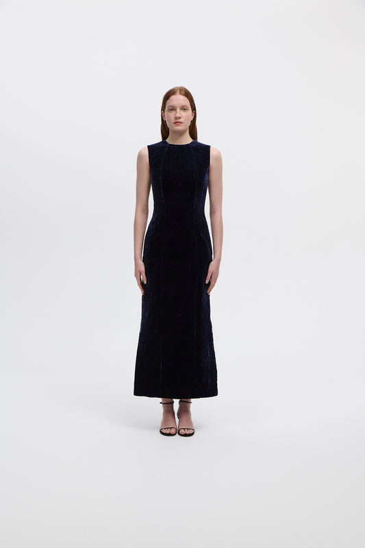 Classic dress in velvet quilt