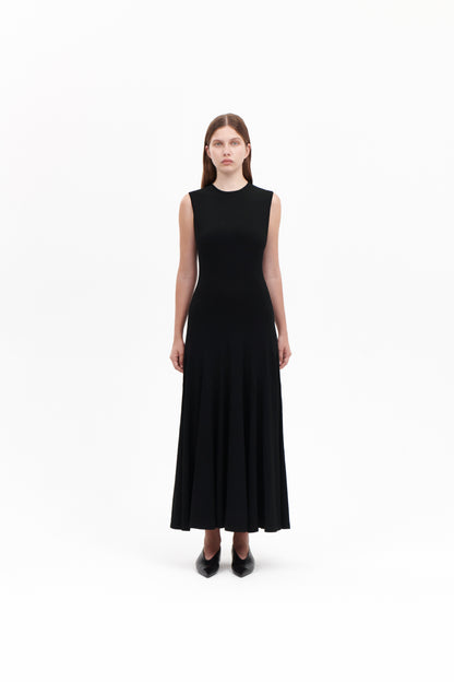 Dress in black silkwool