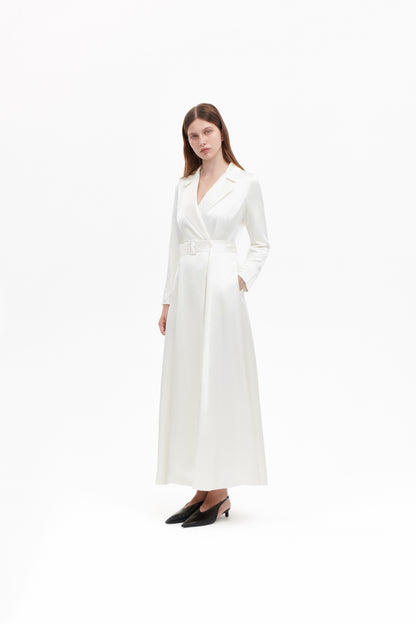 Trench coat in white silkwool