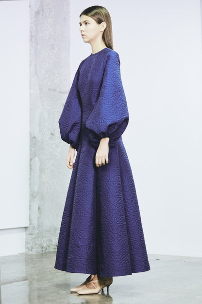 Puff sleeves, voluminous back strap maxi quilt dress