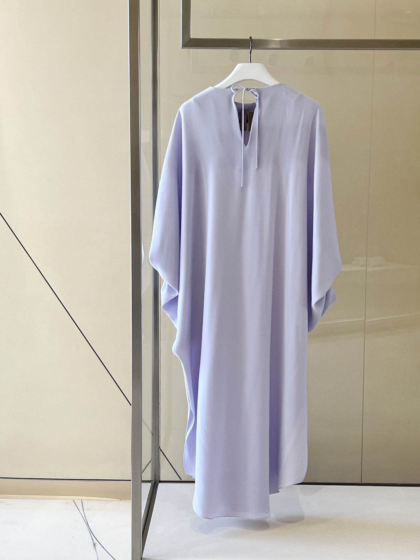 Puff sleeves caftan in crepe