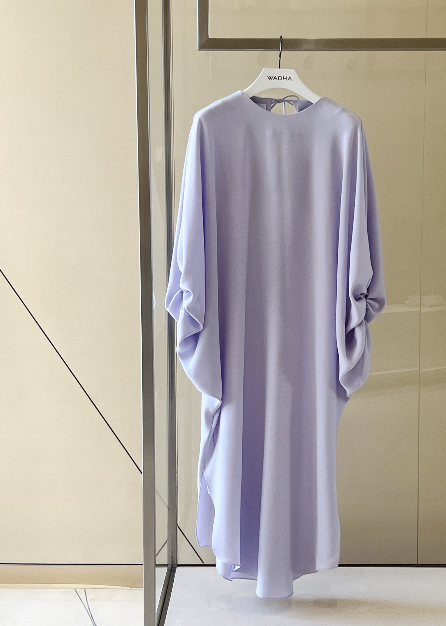 Puff sleeves caftan in crepe