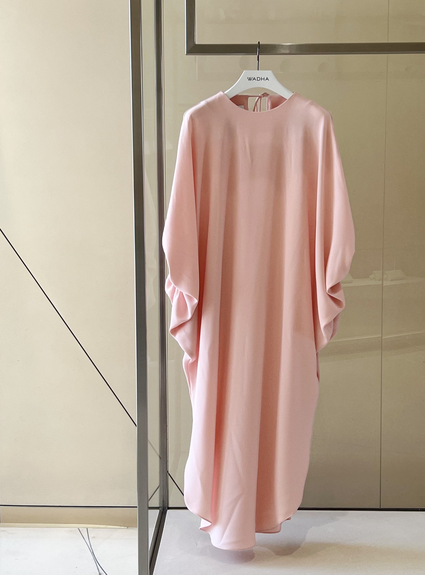 Puff sleeves caftan in crepe