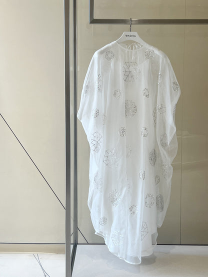 Classic caftan in silk organza with full silver metallic embroidery