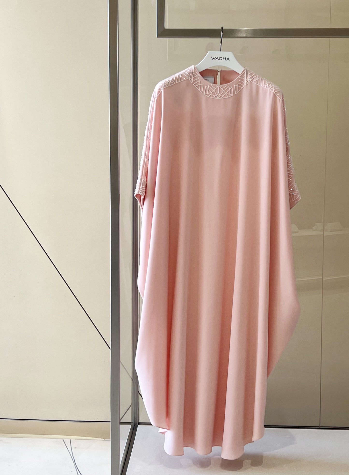 Classic caftan in silk crepe with neck and sleeves embellishment