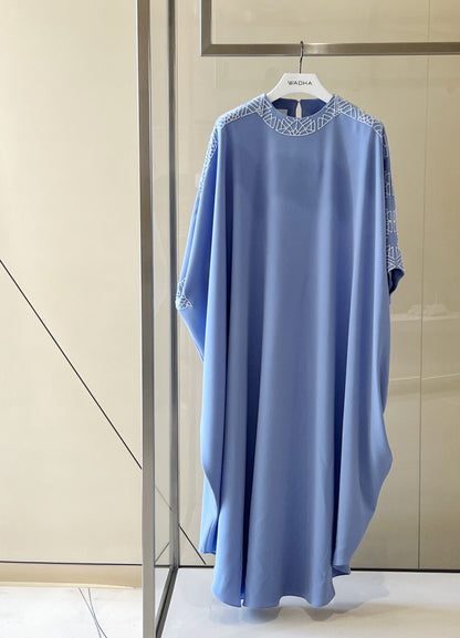 Classic caftan in silk crepe with neck and sleeves embellishment