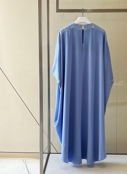 Classic caftan in silk crepe with neck and sleeves embellishment