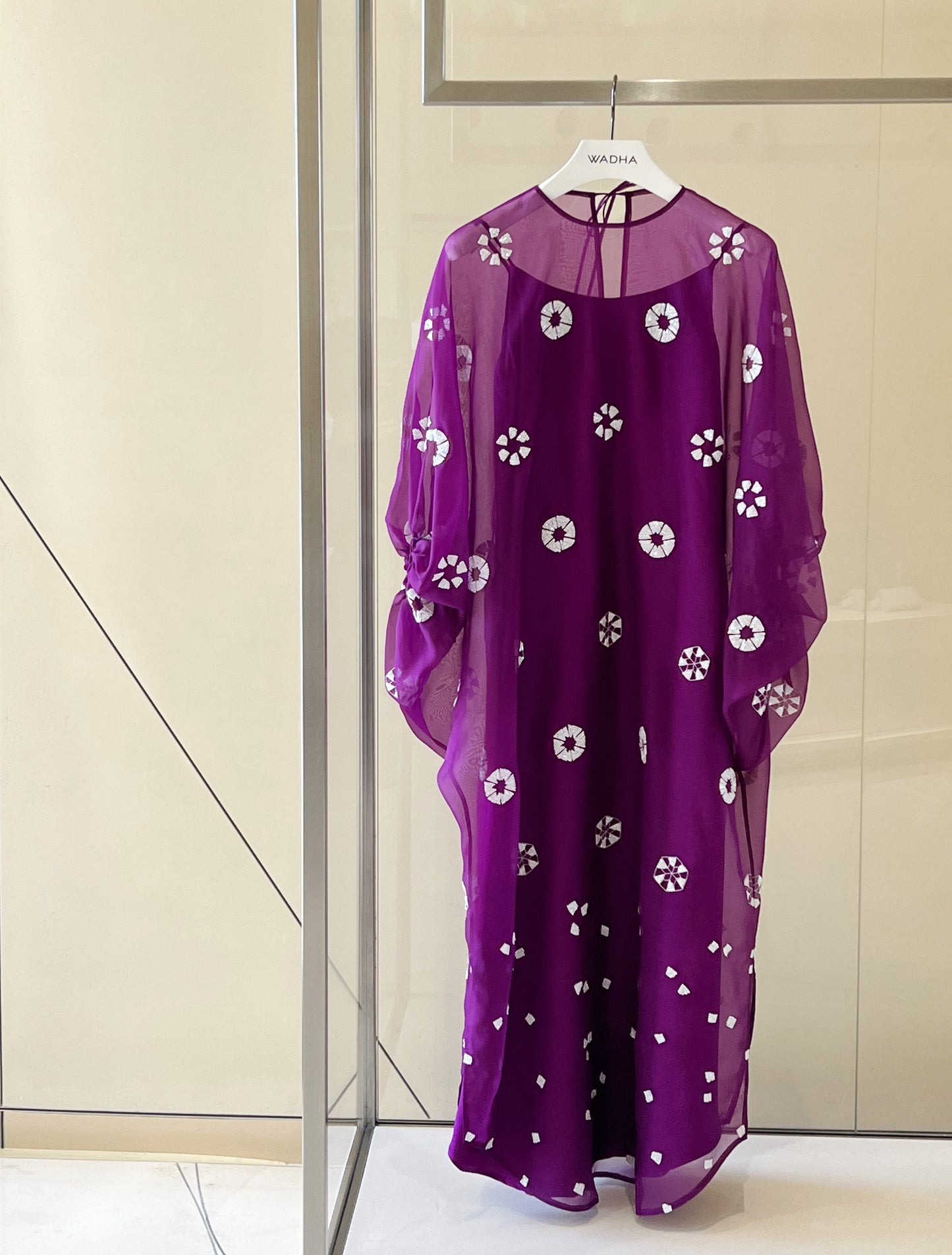 Puff sleeves  caftan in silk organza with full geometric embellishment