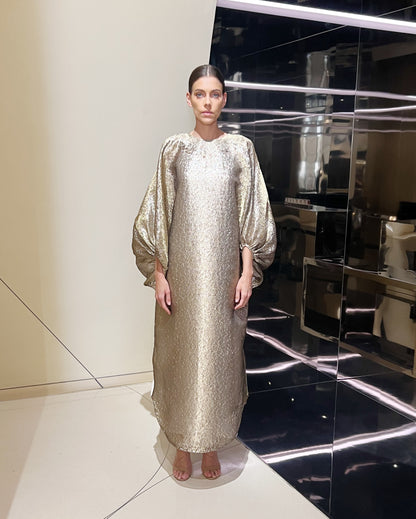 Puff sleeves caftan in metallic gold